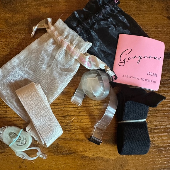 VS Victorias Secret bra strap extenders - Picture 1 of 3